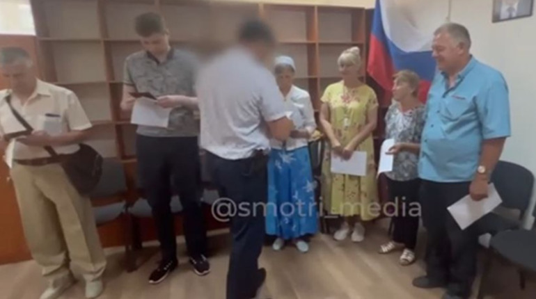 500 зрадників вивезли до Криму