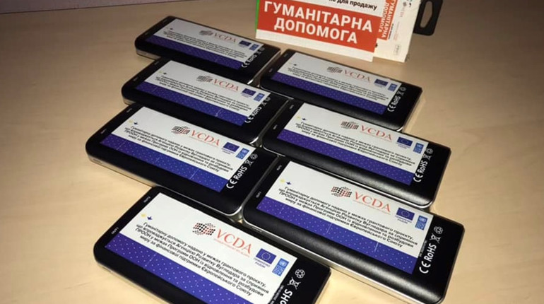 Волонтери з Волноваського району отримали портативні зарядні пристрої від благодійників