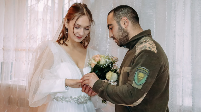 У Петропавівці взяли шлюб Махир та Альона: утворилася нова родина Джангоян (ВІДЕО)
