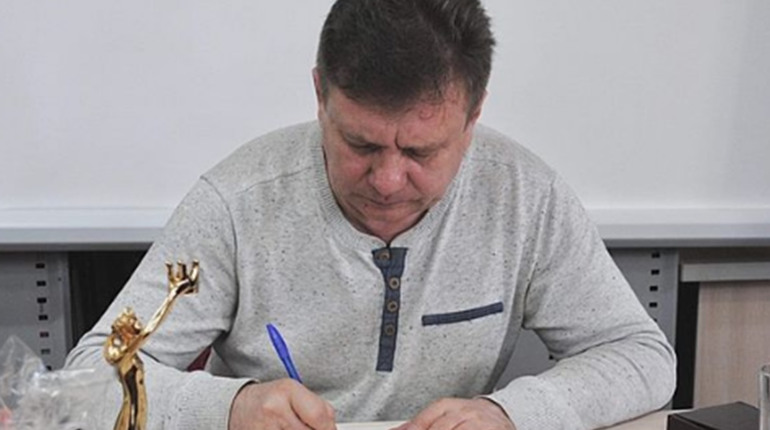 У будинок письменника з Херсона влучила ворожа ракета