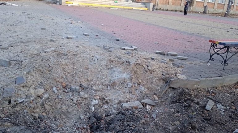 Під ворожим артилерійським вогнем село Подоли та центр Куп'янська