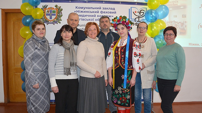 "Джерело медичних знань та милосердя": у Ніжинському медичному коледжі відбулася презентація нарисів