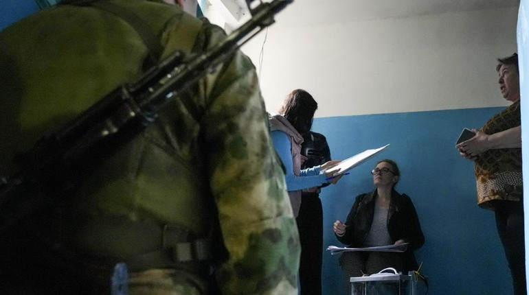 П'яти ініциаторам незаконного референдуму на Луганщині об'явили підозру. Хто це