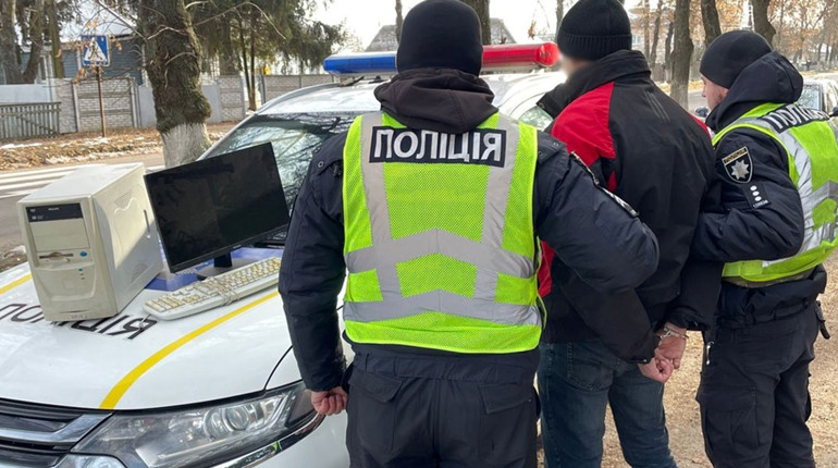 Ніжинець обікрав старостат