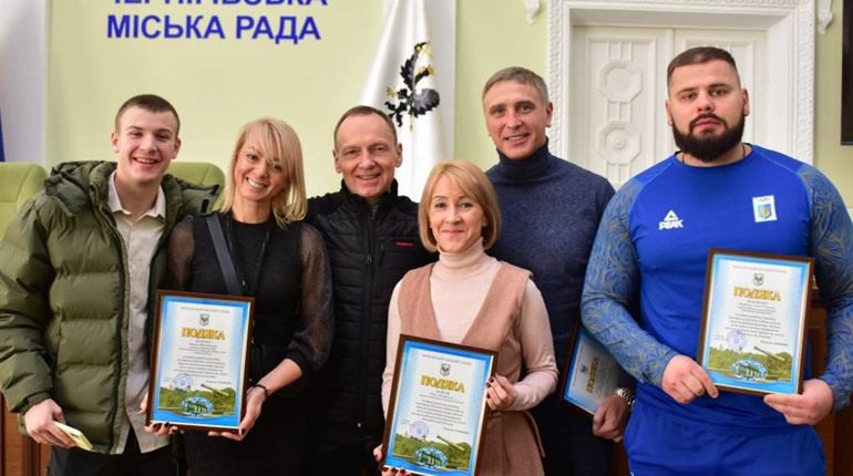 Майже 50 чернігівців та чернігівок отримали відзнаки з нагоди Міжнародного дня волонтера