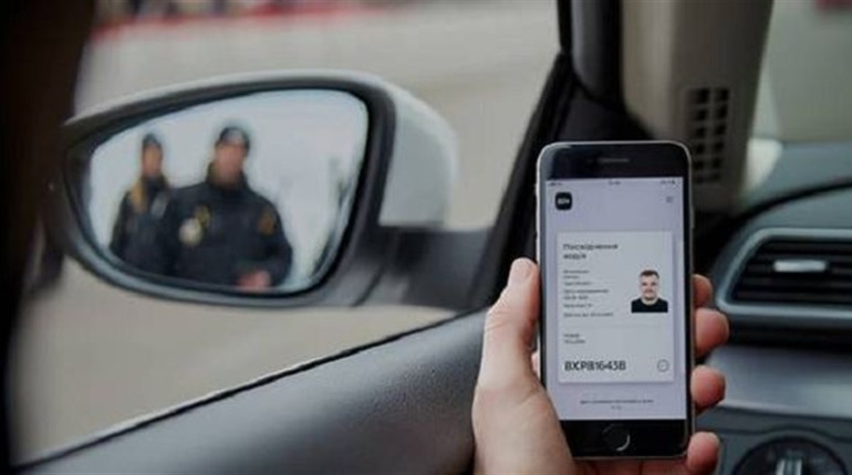 З 14 грудня водійські посвідчення в "Дії" будуть дійсними без пластикових