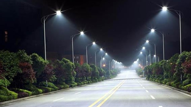 У Бориславі заради безпеки мешканців громади вмикатимуть вуличне освітлення