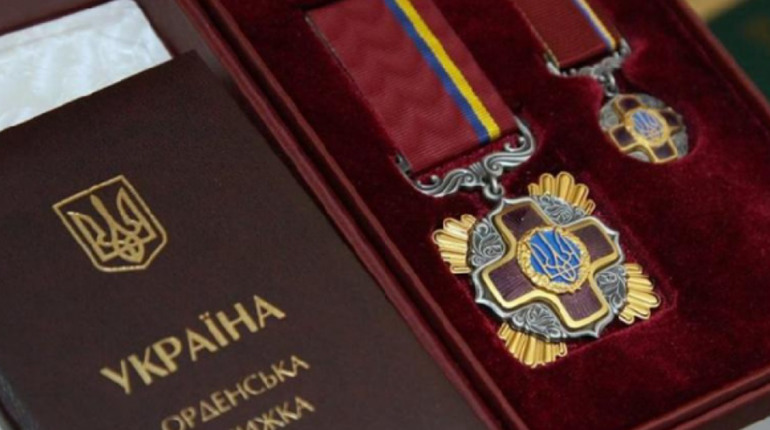 Зеленський відзначив орденами голів шістьох громад на Запоріжжі