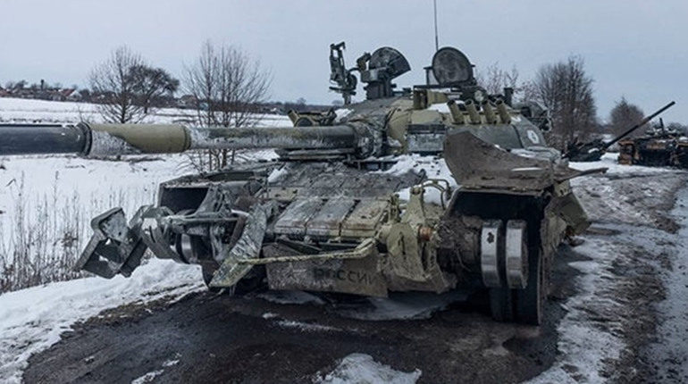 Для оборони Сватового Росія задіяла елітний танковий підрозділ, розбитий під Харковом