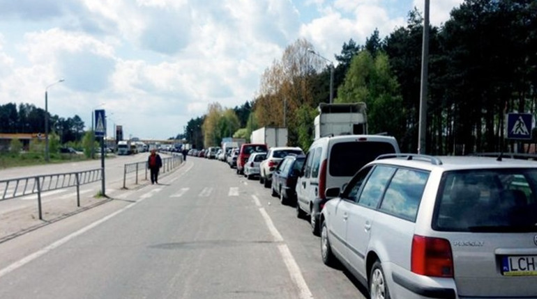 З понеділка, 12 грудня, на пункті пропуску "Ягодин – Дорогуськ" запрацює електронна черга