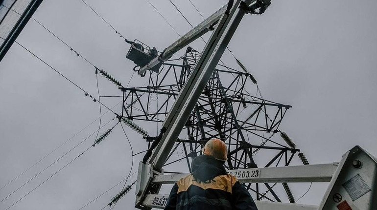Погодні умови ускладнюють проведення робіт для відновлення енергосистеми Київщини – Кулеба