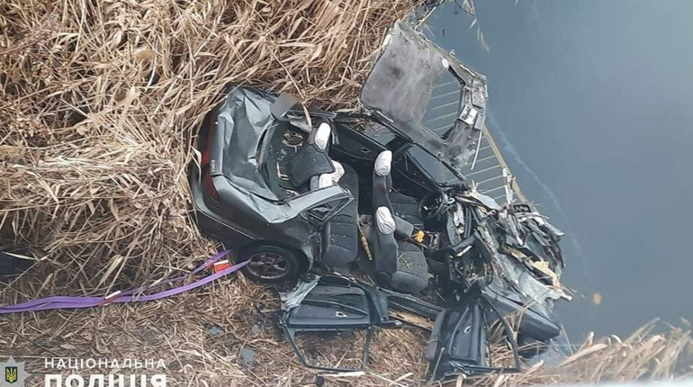 Поблизу Кінецьполю, що на Первомайщині, сталася трагічна аварія: загинула родина з п’яти людей
