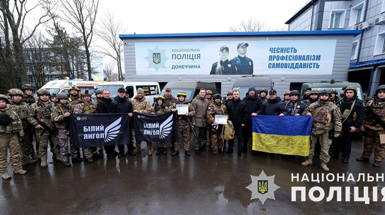 Евакуаційні групи "Білих янголів" запрацювали на всій лінії бойових дій Донеччини