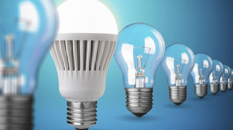 По 5 в одні руки: кожен українець з 1 січня може безкоштовно отримати LED-лампи