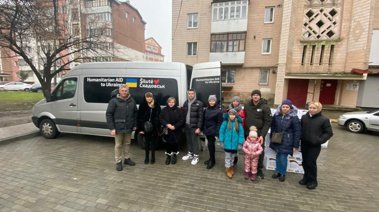 1300 пакунків з гуманітаркою отримали переселенці зі Скадовщини