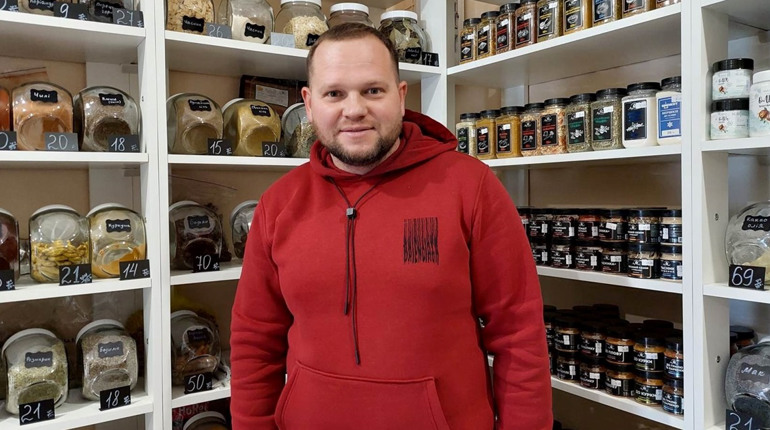 Залишили бізнес в Олешках через окупацію, і у Переяславі почали все спочатку: історія сім’ї Леонових