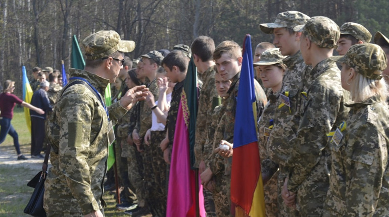 На Полтавщині хочуть створити міжшкільні ресурсні центри з військово-патріотичного виховання