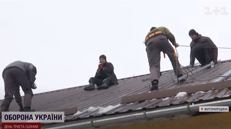 Лікарню Звягеля обладнали сонячними панелями: влітку ще й зароблятимуть — ТСН