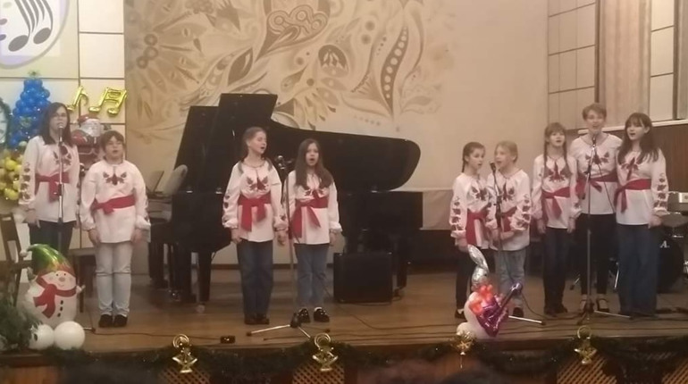 Повітряна тривога не завадила провести в ДШМ традиційний новорічний концерт