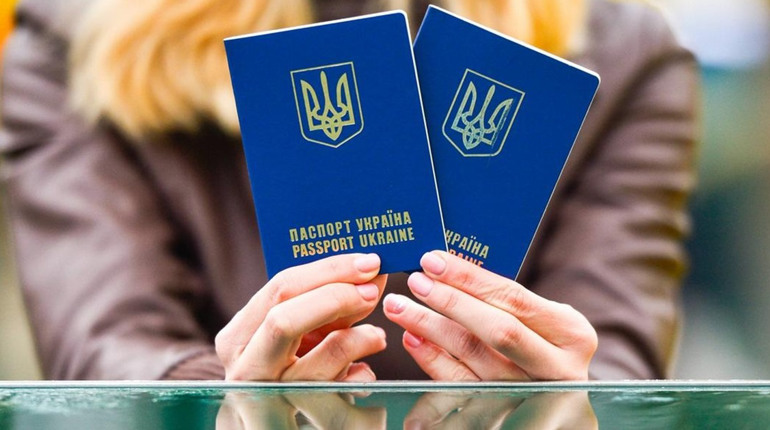 У 2022 році українці оформили понад 3 млн закордонних паспортів, з них - майже 270 тисяч на Одещині