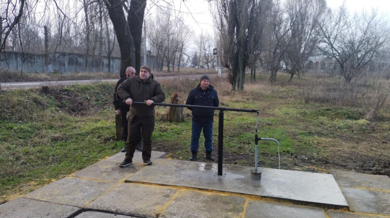 У Торецьку запрацювала перша свердловина з водою