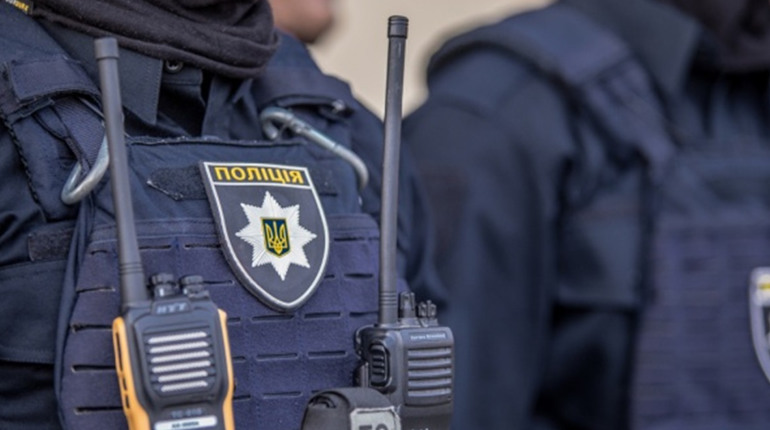 Як повідомити про правопорушення, коли немає мобільного зв'язку: актуальні номери телефонів