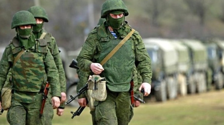 Армійці рф по 10 осіб селяться у покинуті будинки в Генічеському районі