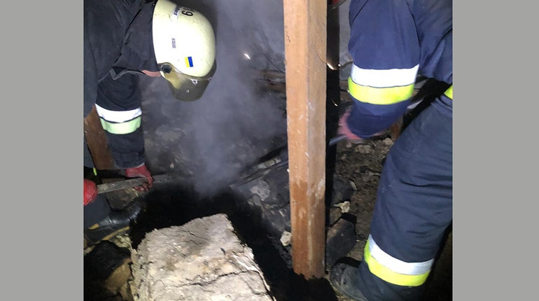 Знову пожежа на Кагарличчині: цьго разу рятувальники працювали у Землянці