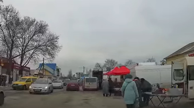 Ситуація в Новій Каховці: тільки на базарі є люди