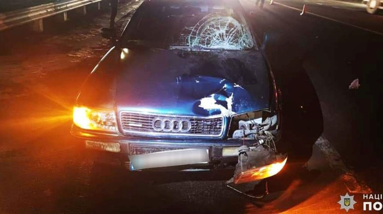 Поблизу Южноукраїнська під колесами автівки загинула пішохідка