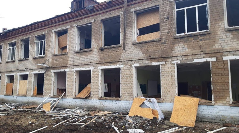 Наслідки обстрілів Купʼянщини 19 січня: пошкоджено приватні будинки та школа-інтернат