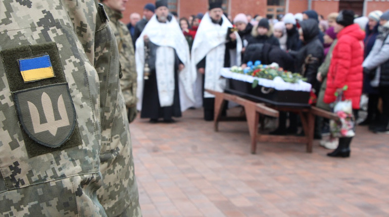 Ніжинці прощалися із загиблим воїном