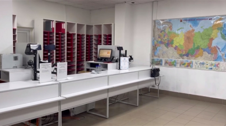 В Мелітополі на вкраденому обладнанні у приміщенні «Нової Пошти» запрацювала служба доставки з Криму