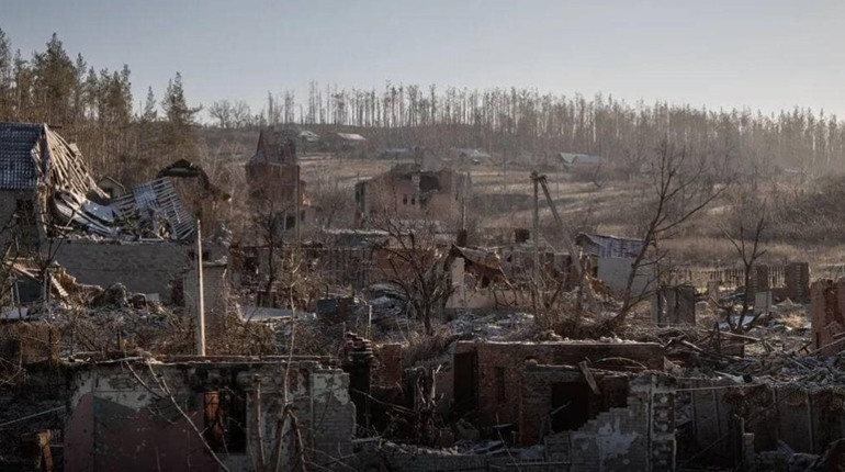 Неспокійна ніч: росіяни влаштували масований обстріл села поблизу Мар’їнки