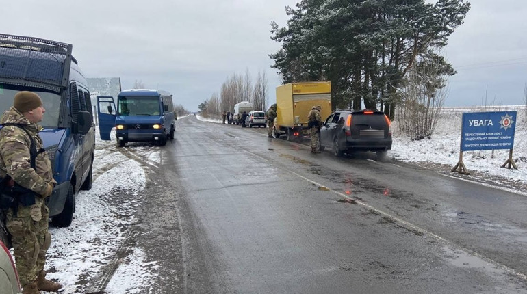 Додаткова перевірка: у Сарненському районі діє пересувний блокпост