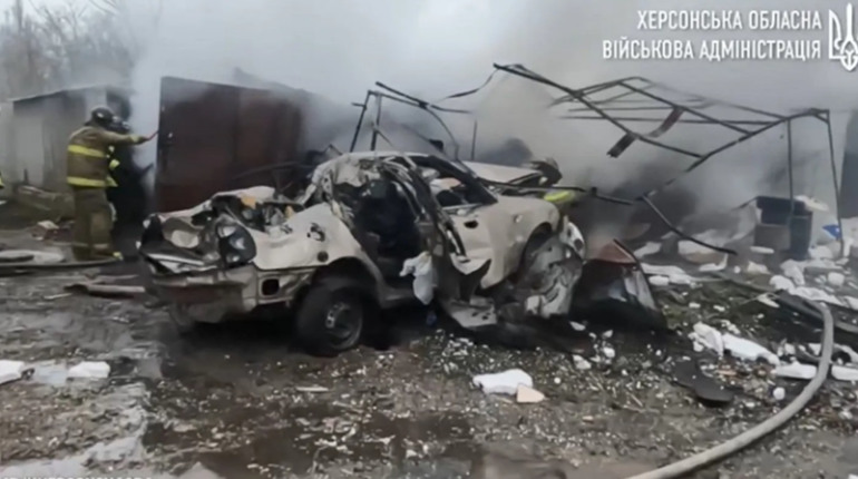 При обстрілі Херсона загинула жінка