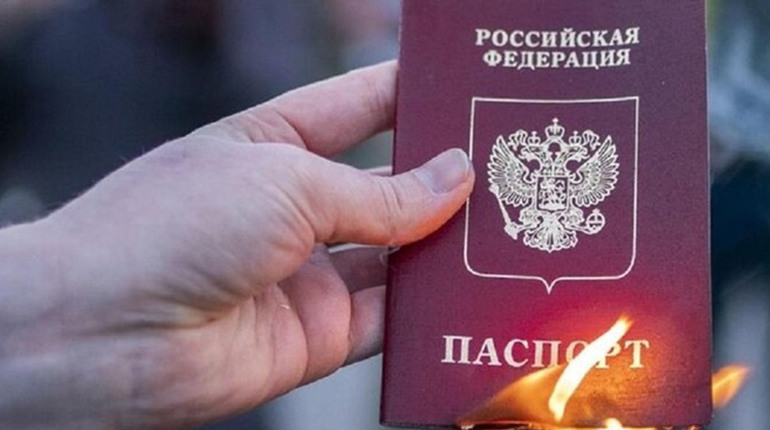 Окупанти обіцяють повернути “віджате” житло мешканцям Запорізької області, в обмін на паспорт рф
