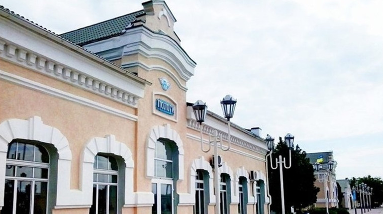 Вночі росіяни обстріляли окуповані Пологи, є загиблий