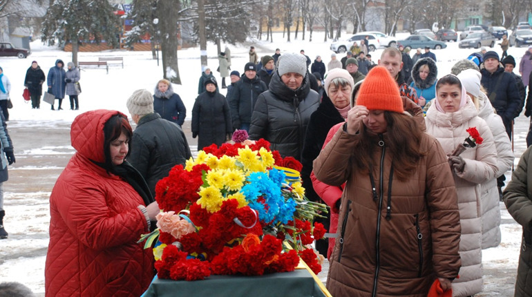 Шосткинщина провела в останню путь Героя Романа Кириченка