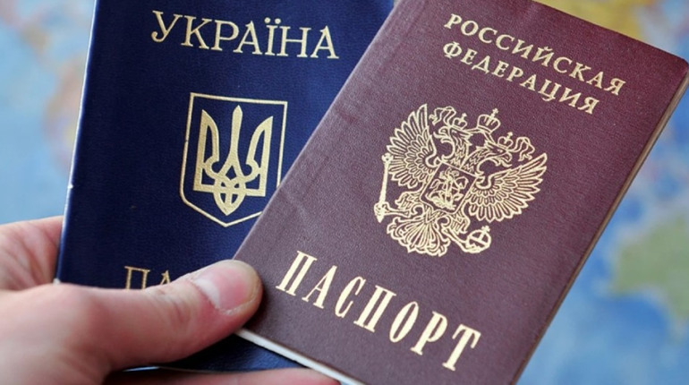 Примусова паспортизація: на окупованій Луганщині не беруть на роботу без російського "аусвайса"