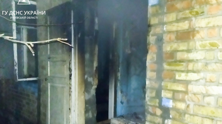 Під час пожежі в Кагарлику врятували чоловіка