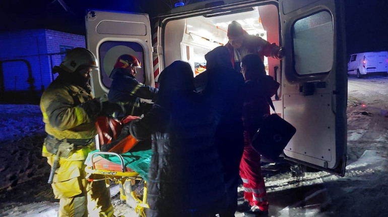 У Петропавлівці вночі горів будинок, врятовано жінку та чоловіка