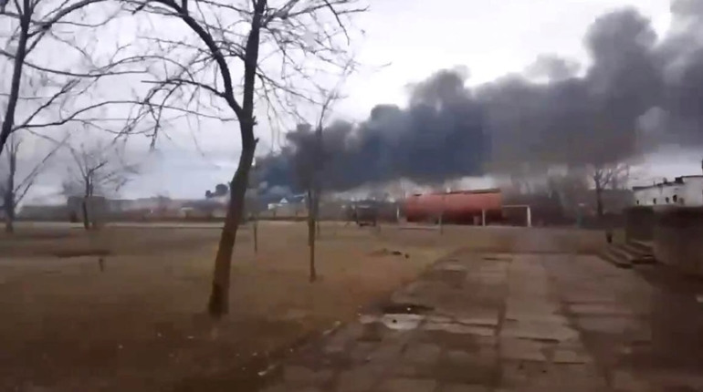В окупованому Бердянську палає, ймовірно, російський шпиталь