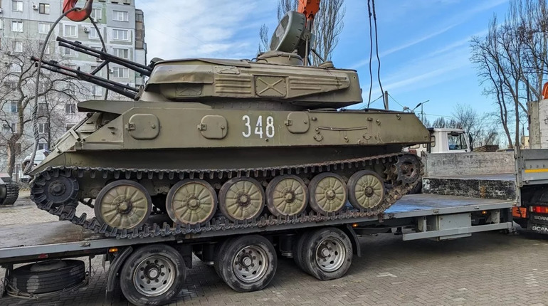 З музею Богуслаєва у Запоріжжі вивезуть 9 одиниць військової техніки