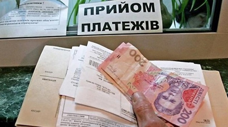 У Лозівському районі керівниця поштового відділення оббирала клієнтів. Відтепер сидітиме за гратами