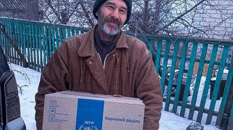 Мешканцям деокупованої Луганщини доставили гуманітарку. Що передали