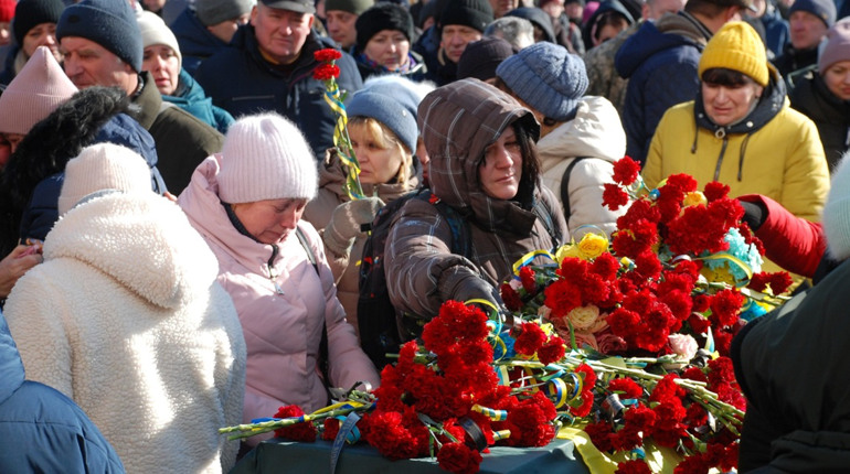 У Шостці попрощалися із захисниками Андрієм Ревою та Русланом Тарасенком