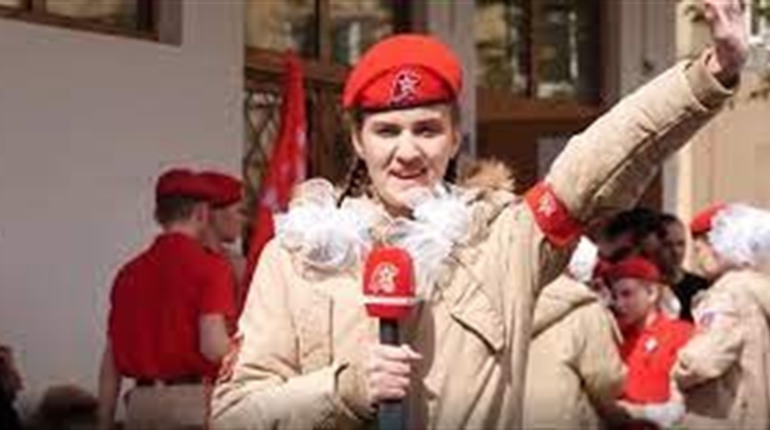 Школярі Мелітополя складатимуть присягу "юноармійців"