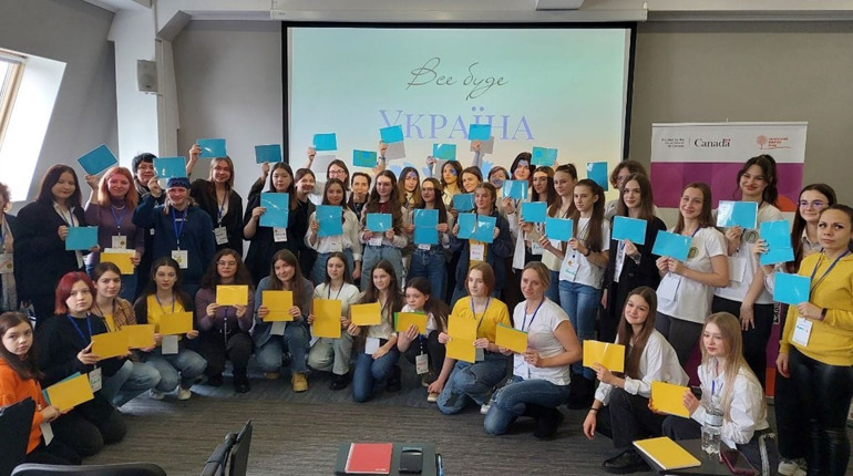 Торецькі школярки відпочили та взяли участь у тренінгу у курортному Трускавці