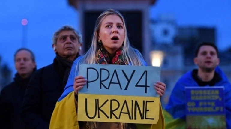 Щоденник війни.Тиждень сорок шостий. В українських храмах богослужіння мають бути українською